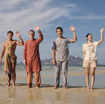 The White Lotus the exploits and misadventures of various guests and employees at a tropical resort over the course of one week.
