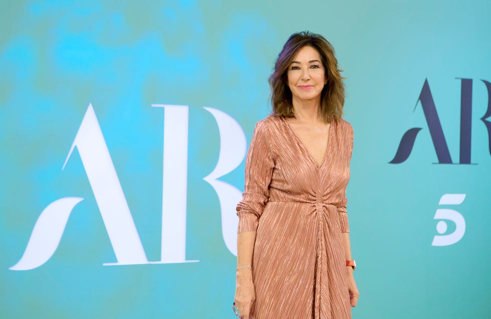 ana rosa cierra temporada y valora el difícil momento que está atravesando rocío flores, ana rosa quintana, el programa de ana rosa