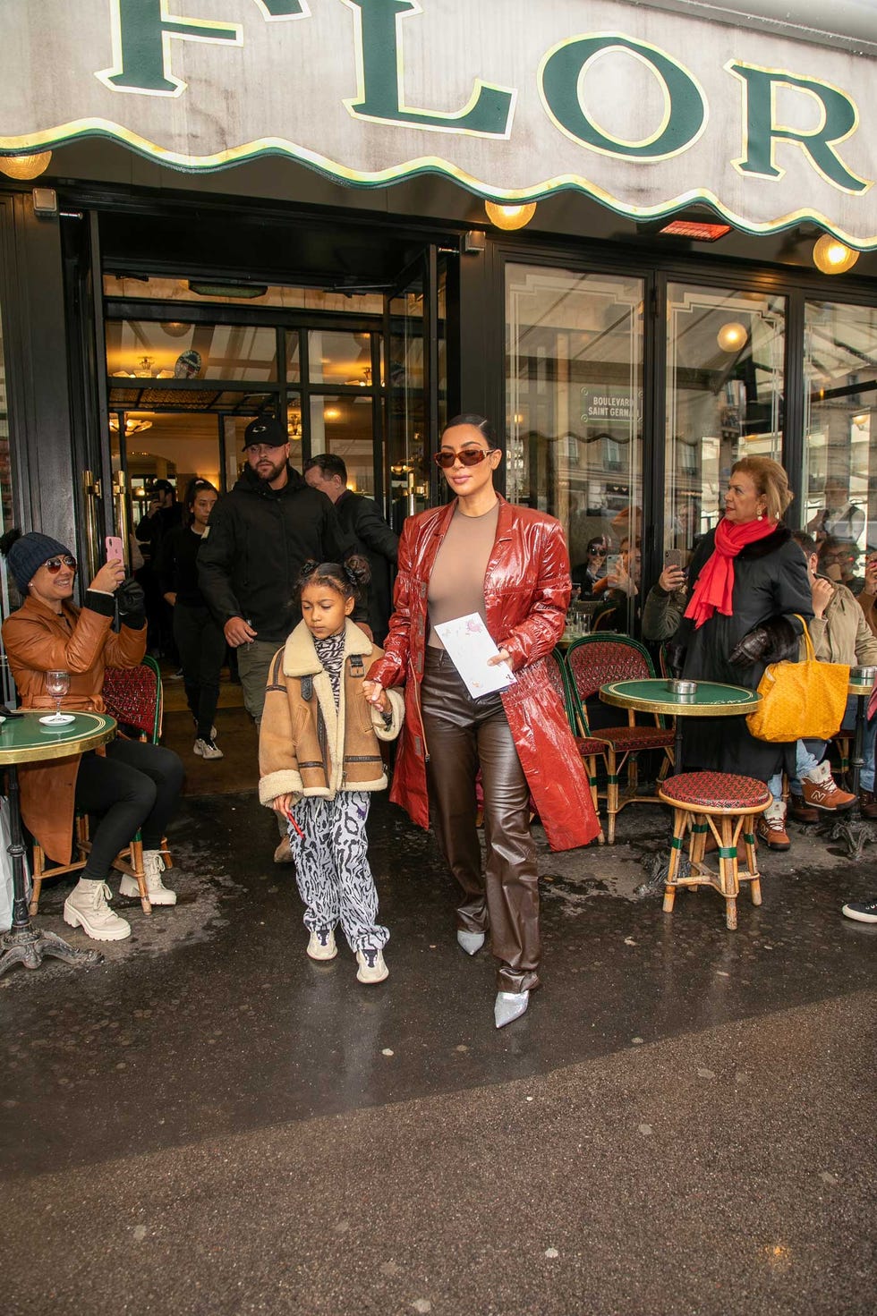 456 photos et images de Celebrity Sightings Day Five Paris Fashion Week  Womenswear Fall Winter 2016 2017 - Getty Images