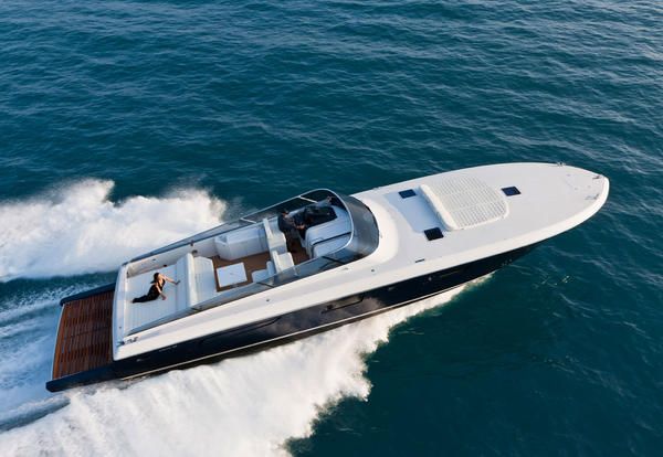 Vehicle, Water transportation, Yacht, Speedboat, Luxury yacht, Boat, Naval architecture, Boating, Watercraft, Ship, 
