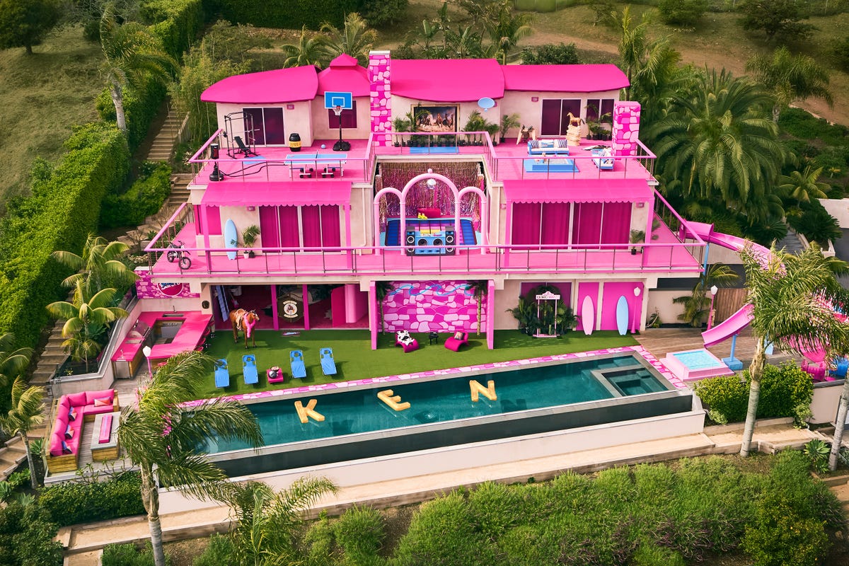 Live Out Your Barbie Fantasy at This Airbnb House, Hosted by Ken