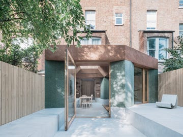 extension of mansion house into garden