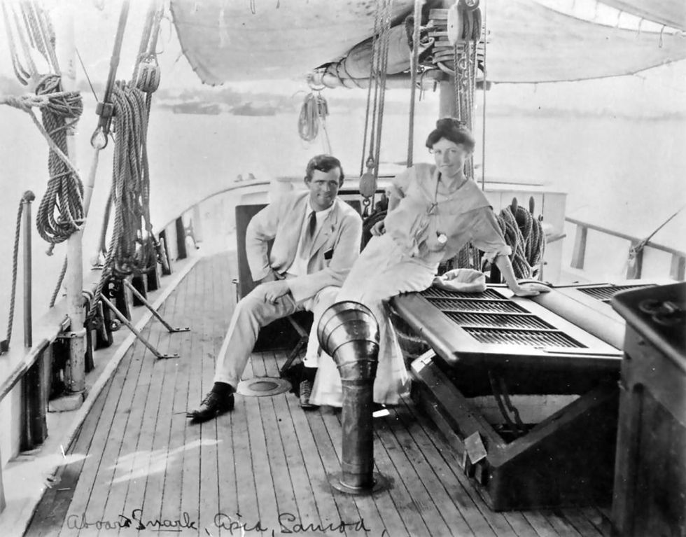 London en zijn tweede vrouw Charmian in 1907 aan boord van The Snark