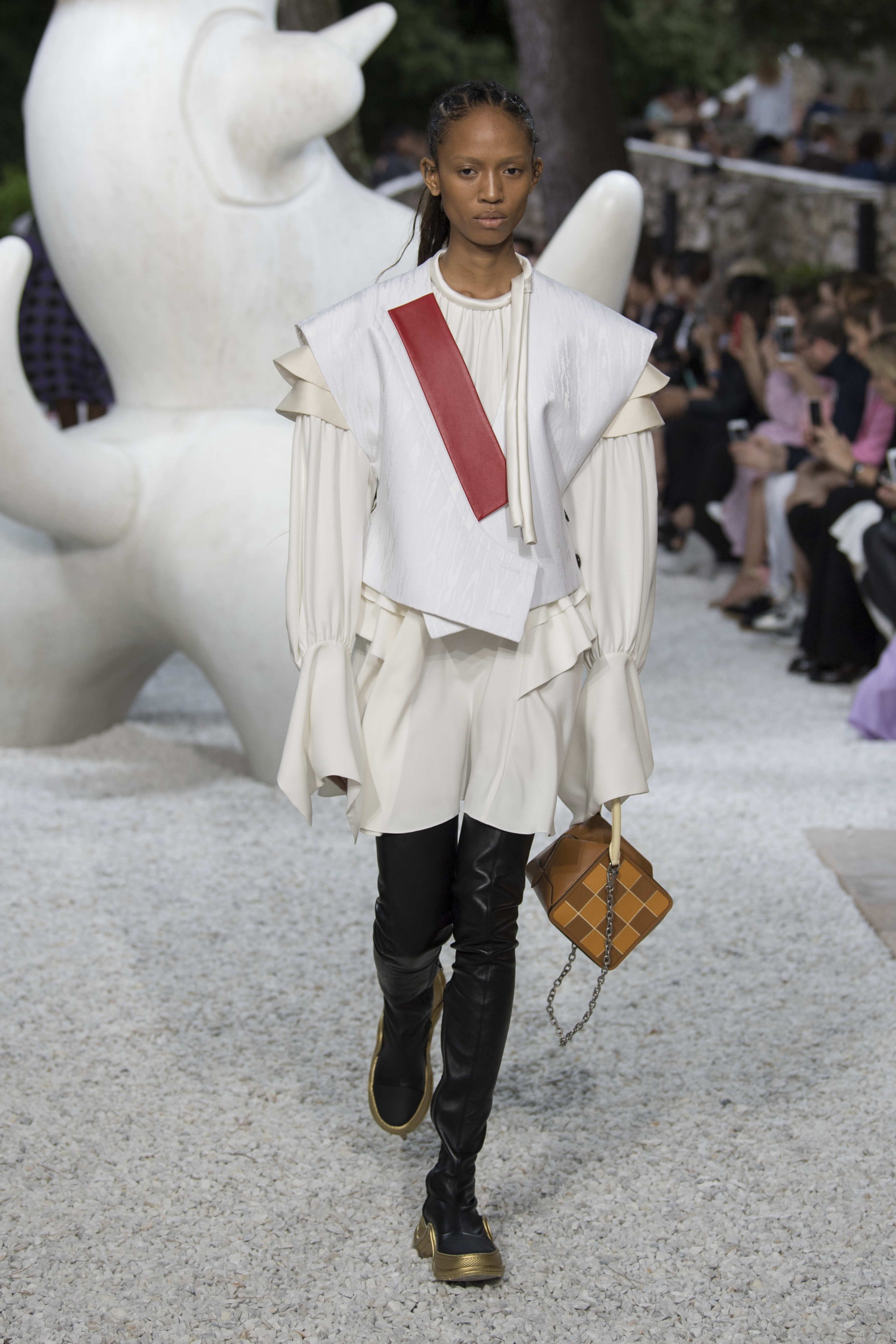 Louis Vuitton Resort 19 womenswear #48 - Tagwalk: The Fashion Search Engine