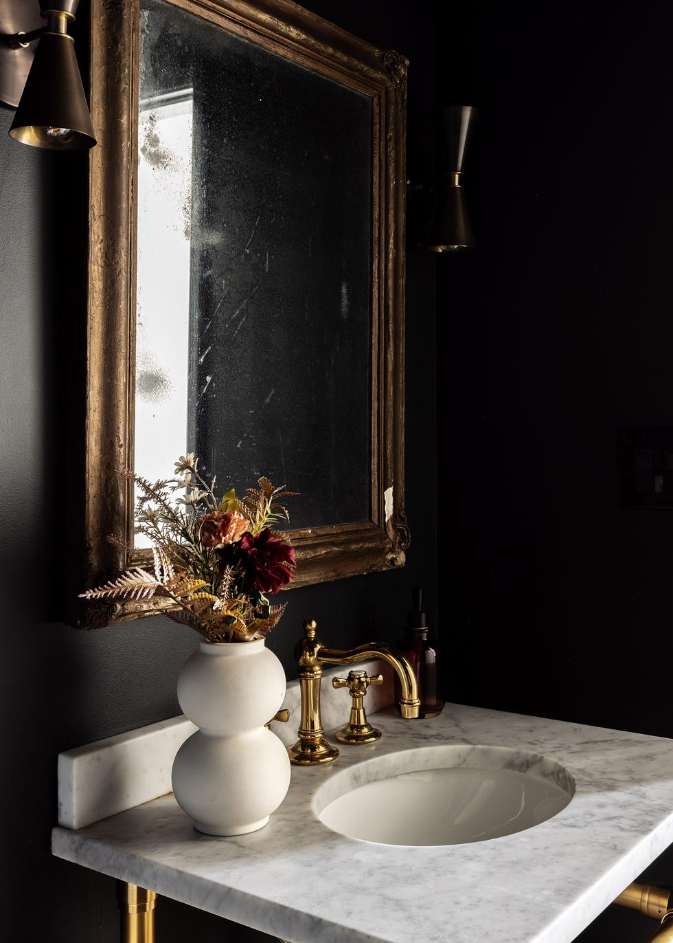 powder room
