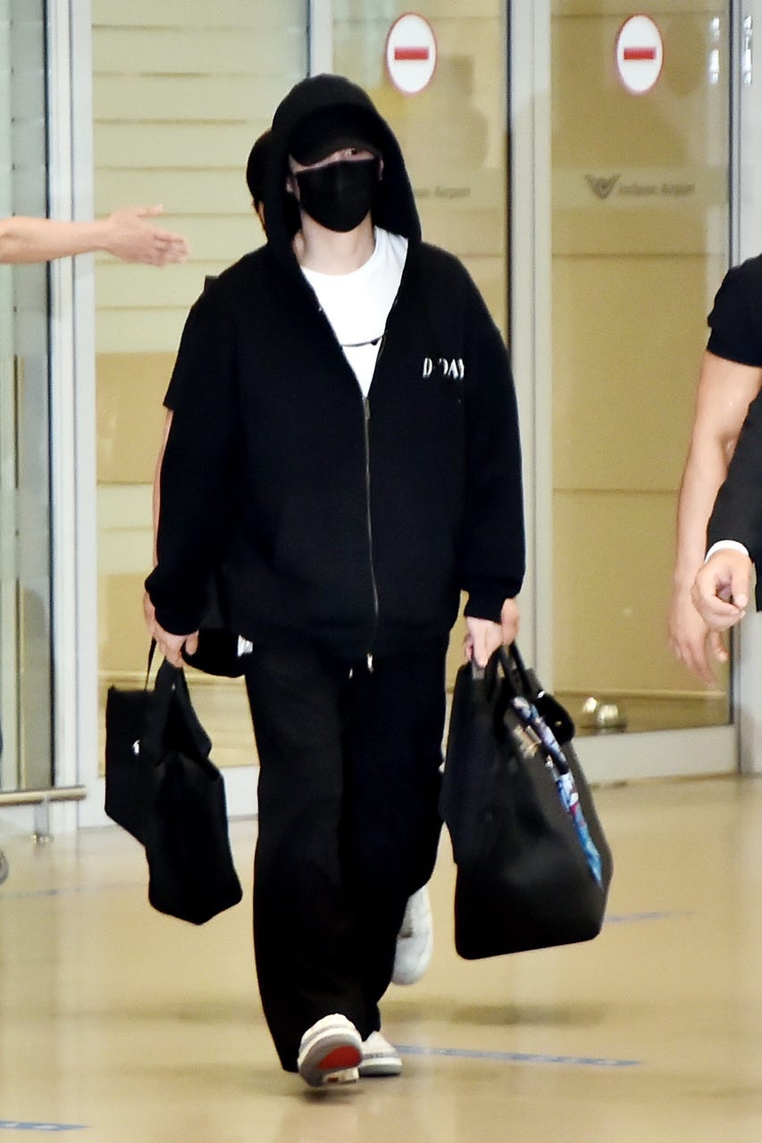 祝32歳! BTS(防弾少年団)“ユンギ”ことSUGA(シュガ)の着用 祝32歳! BTS(防弾少年団)“ユンギ”ことSUGA(シュガ)の着用