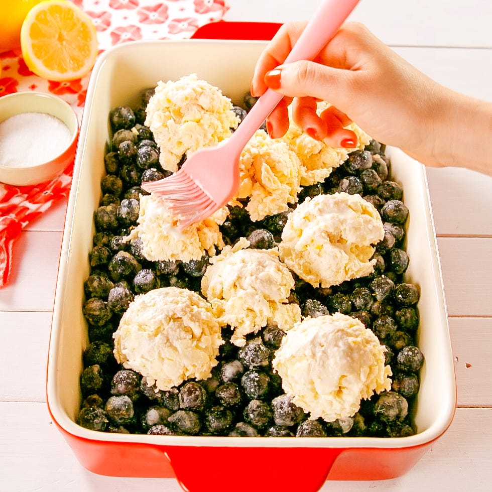 blueberry cobbler