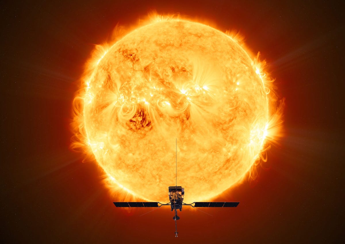 In deze illustratie is te zien hoe de European Solar Orbiter van de ESA de zon bestudeert terwijl hij het dichtstbijzijnde punt van zijn omloopbaan rond de ster heeft bereikt