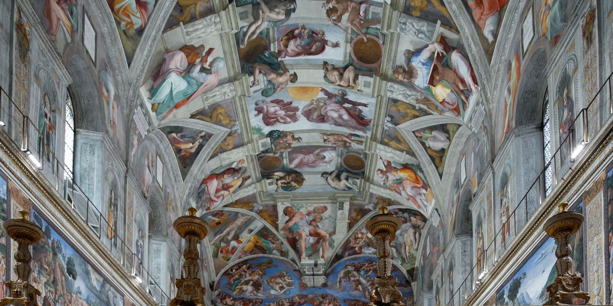 Paus Franciscus bezoekt spontaan de Sixtijnse kapel waar Michelangelo een van zijn meesterwerken schilderde vlak na zijn kersttoespraak voor de menigte op het SintPietersplein