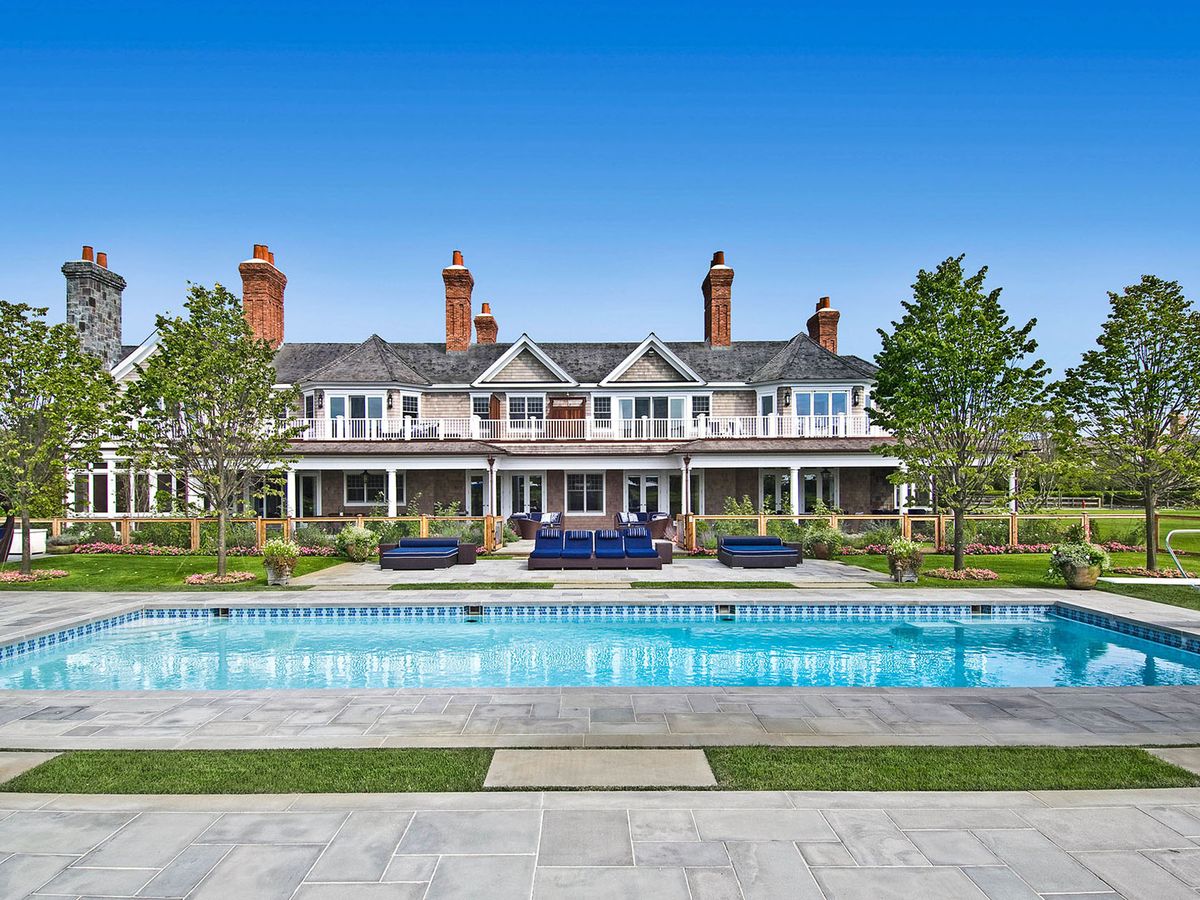 Beyoncé and Jay-Z House - Take a Look Inside Jay-Z & Beyoncé's New Hamptons  Home