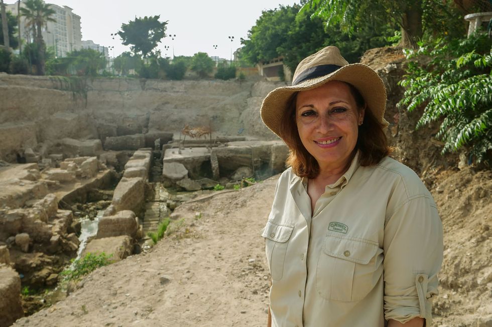Archeologe Calliope LimneosPapakosta doet al meer dan twintig jaar opgravingen in de hoop dat ze de tombe van Alexander de Grote vindt Ik heb een droom en ik ga door tot die vervuld is zegt ze