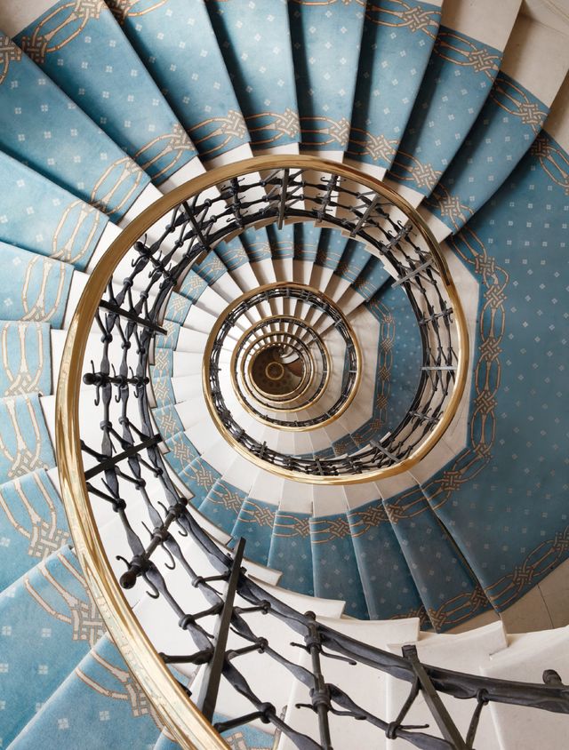 Stairs, Spiral, Blue, Architecture, Daylighting, Ceiling, Building, Pattern, Symmetry, Circle, 
