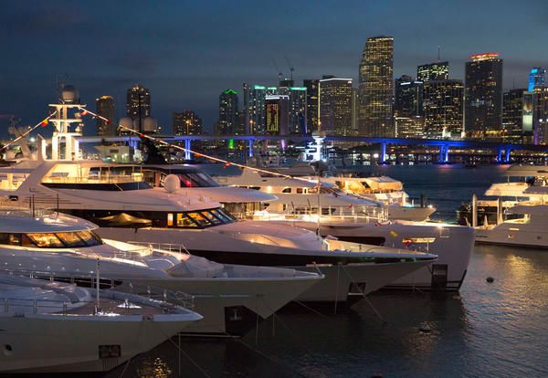 Water transportation, Marina, Luxury yacht, Yacht, Boat, Harbor, Vehicle, Dock, Port, Watercraft, 