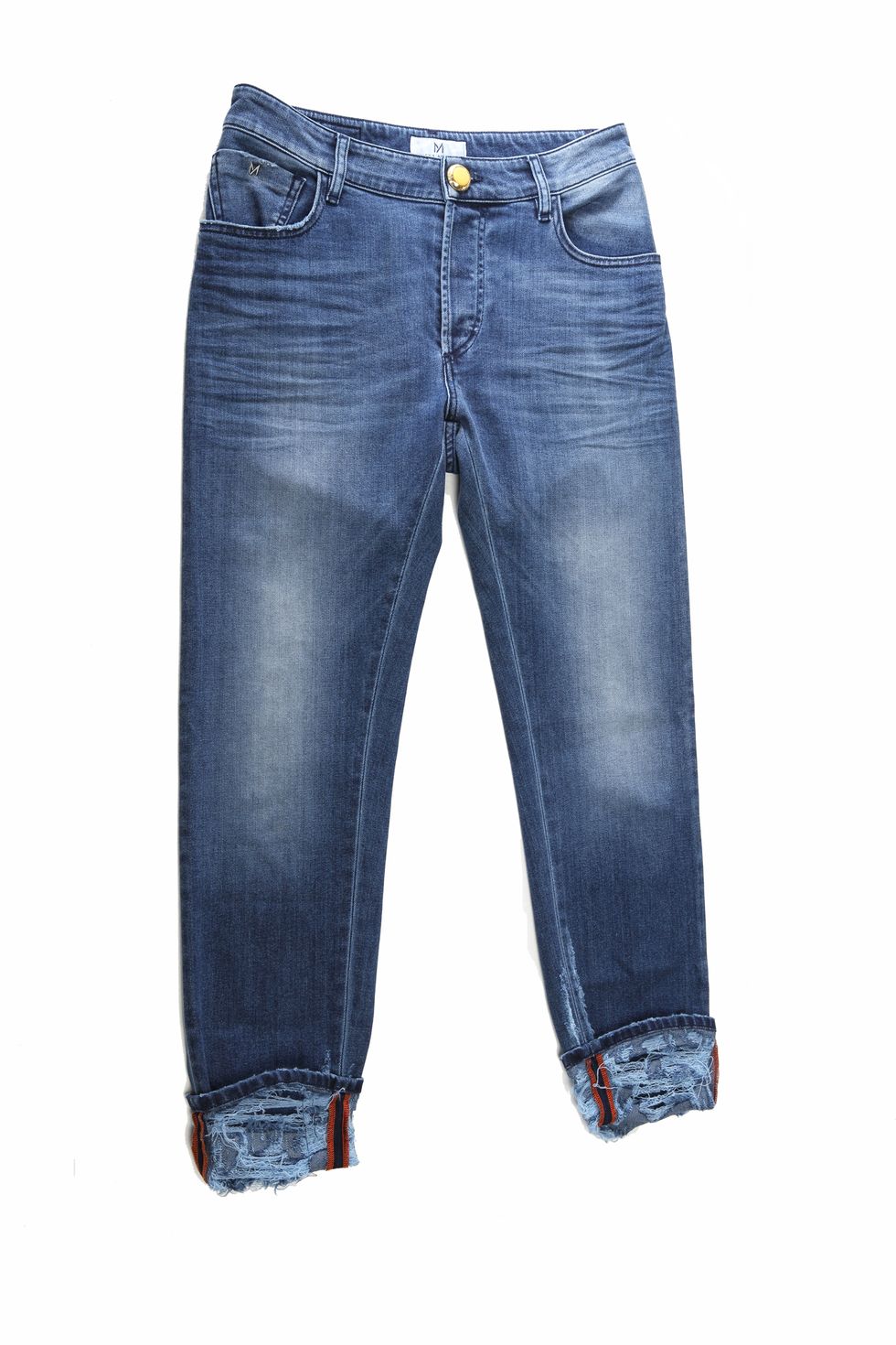 Il jeans che ti fa da push up al lato b ha un brevetto brasiliano per calzarti come un guanto e regalarti un lift ai glutei senza precedenti, Milena Andrade, la designer offre la possibilità di un servizio su misura.