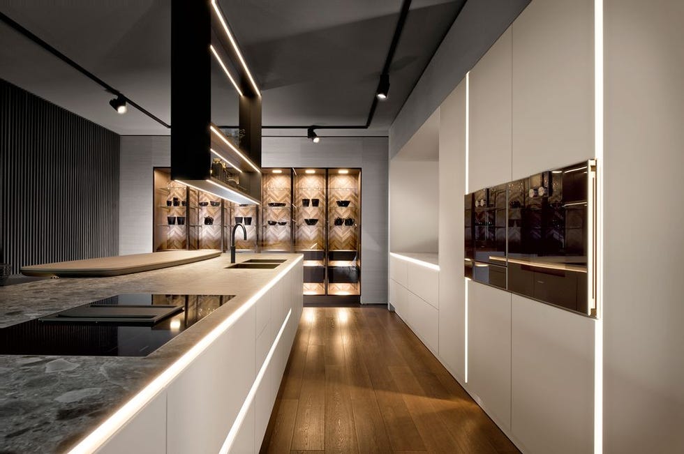 white streamline kitchen by Siematic