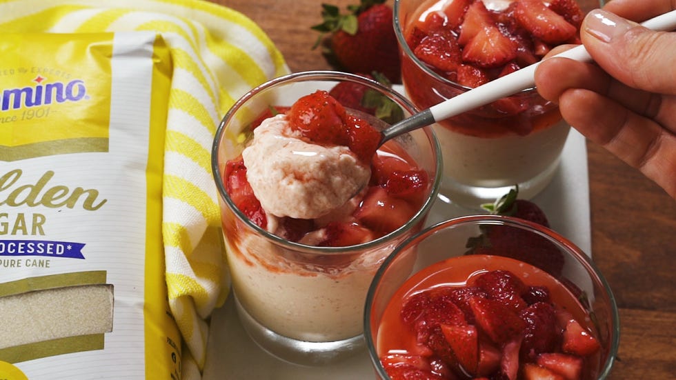 strawberry daiquiri mousse