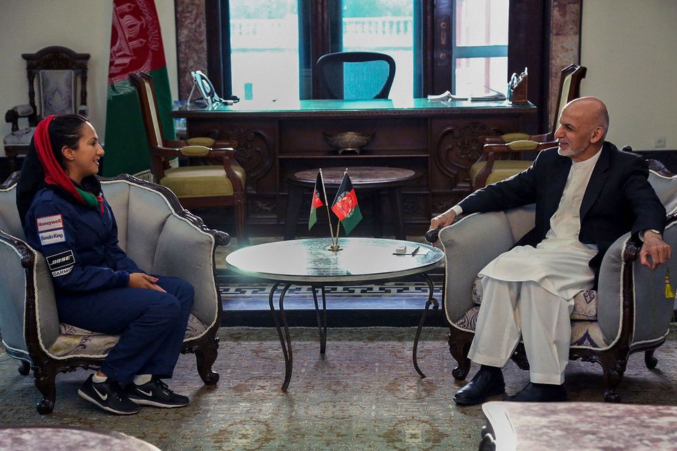 Waiz ontmoette op 10 juli de Afghaanse president Ashraf Ghani Ze hadden het over het verbeteren van het onderwijs voor meisjes en over de ervaringen van Waiz
