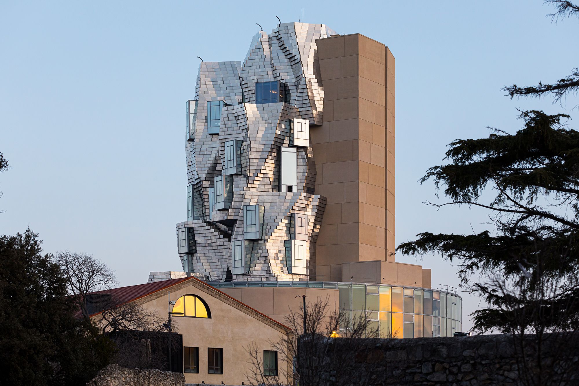 Frank Gehry's New Sculptural Tower in Homage to Van Gogh Frank Gehry's New Sculptural Tower in Homage to Van Gogh