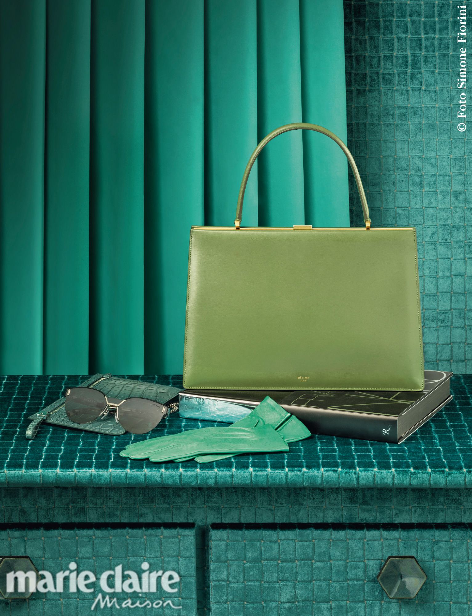 Green, Handbag, Bag, Turquoise, Birkin bag, Fashion accessory, Tote bag, Material property, Kelly bag, Luggage and bags, 