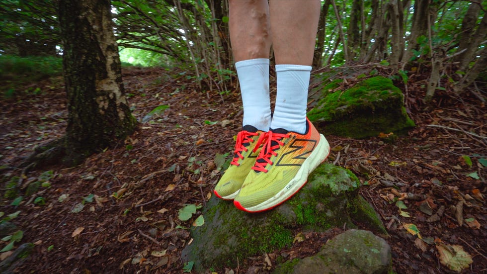 new balance fuelcell venym v1
