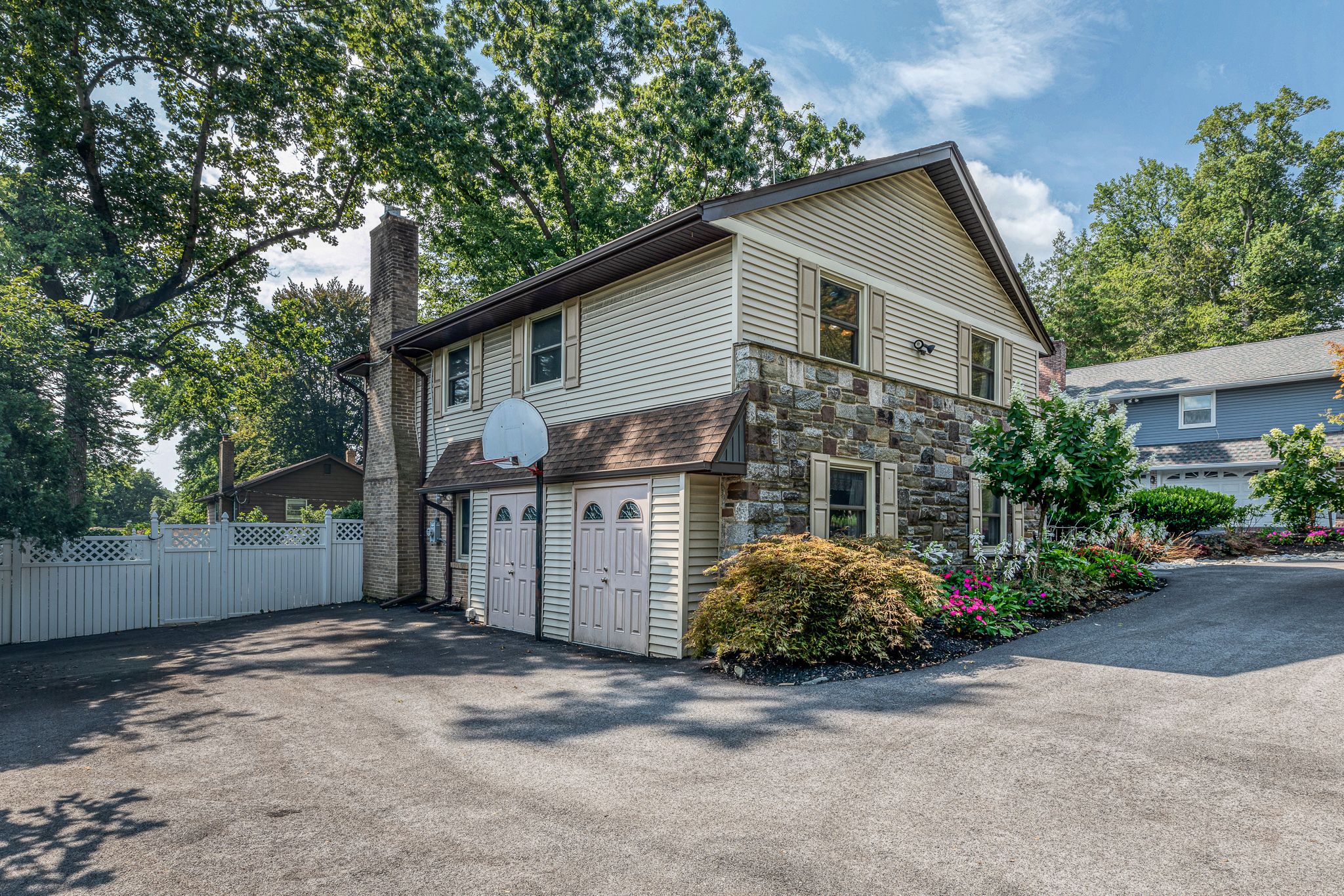 Kobe Bryant's childhood home outside Philadelphia is for sale