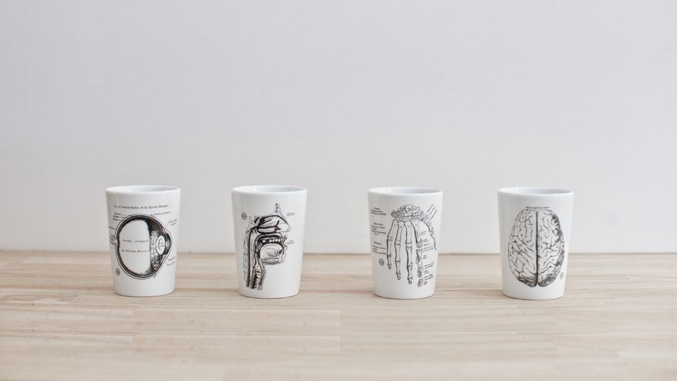Porcelain, Cup, Cup, Ceramic, Drinkware, Tableware, Mug, Material property, Coffee cup, earthenware, 