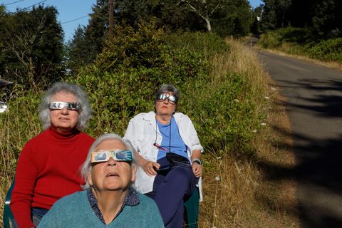 De 361 inwoners van Oceanside in Oregon behoorden tot de eersten die de eclips konden zien De laatste zonsverduistering die over de hele VS trok vond plaats in 1918