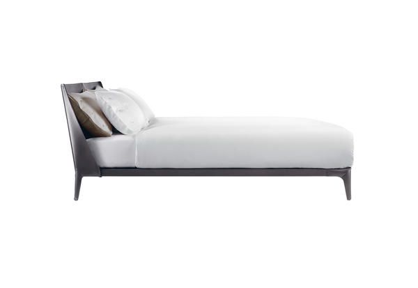 Furniture, Chaise longue, studio couch, Couch, Chair, Comfort, Outdoor furniture, Beige, Bed, Sofa bed, 