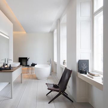 White, Room, Furniture, Interior design, Property, Building, Floor, Table, House, Ceiling, 