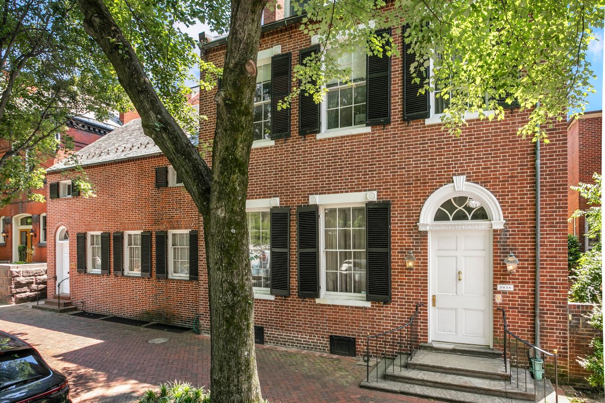 jackie kennedys former georgetown home is for sale