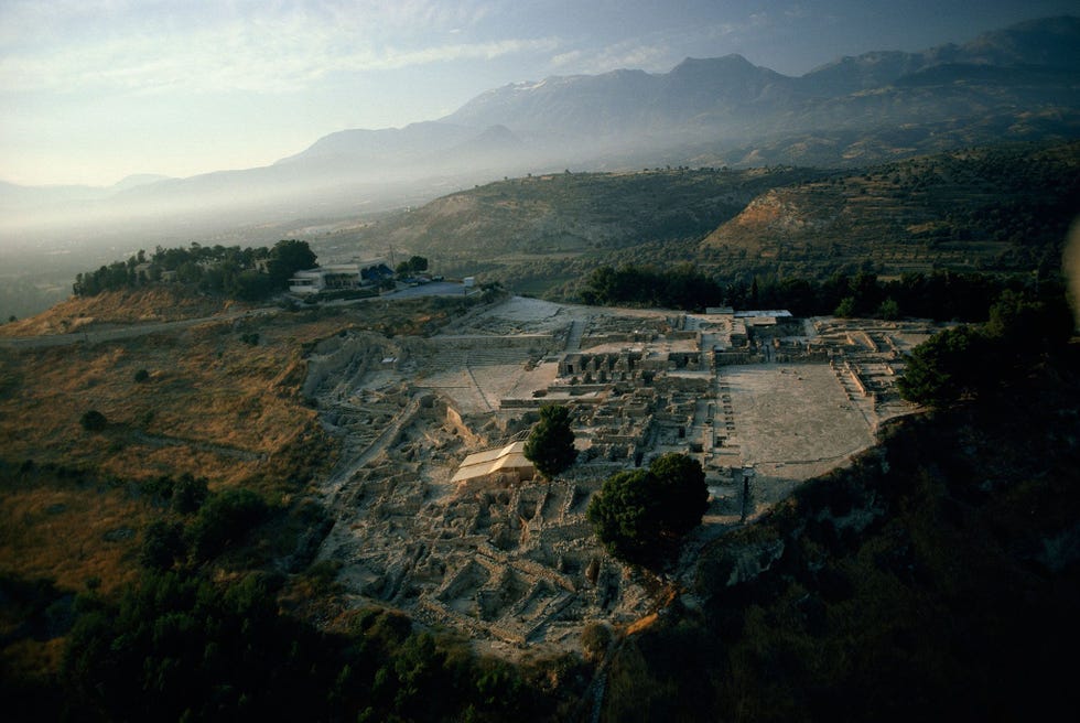 Phaistos op het Griekse eiland Kreta was een van de belangrijkste centra van de Minosche beschaving Met krachtige computers zouden experts de mysterieuze schrift van de Minors het LineairA kunnen ontcijferen