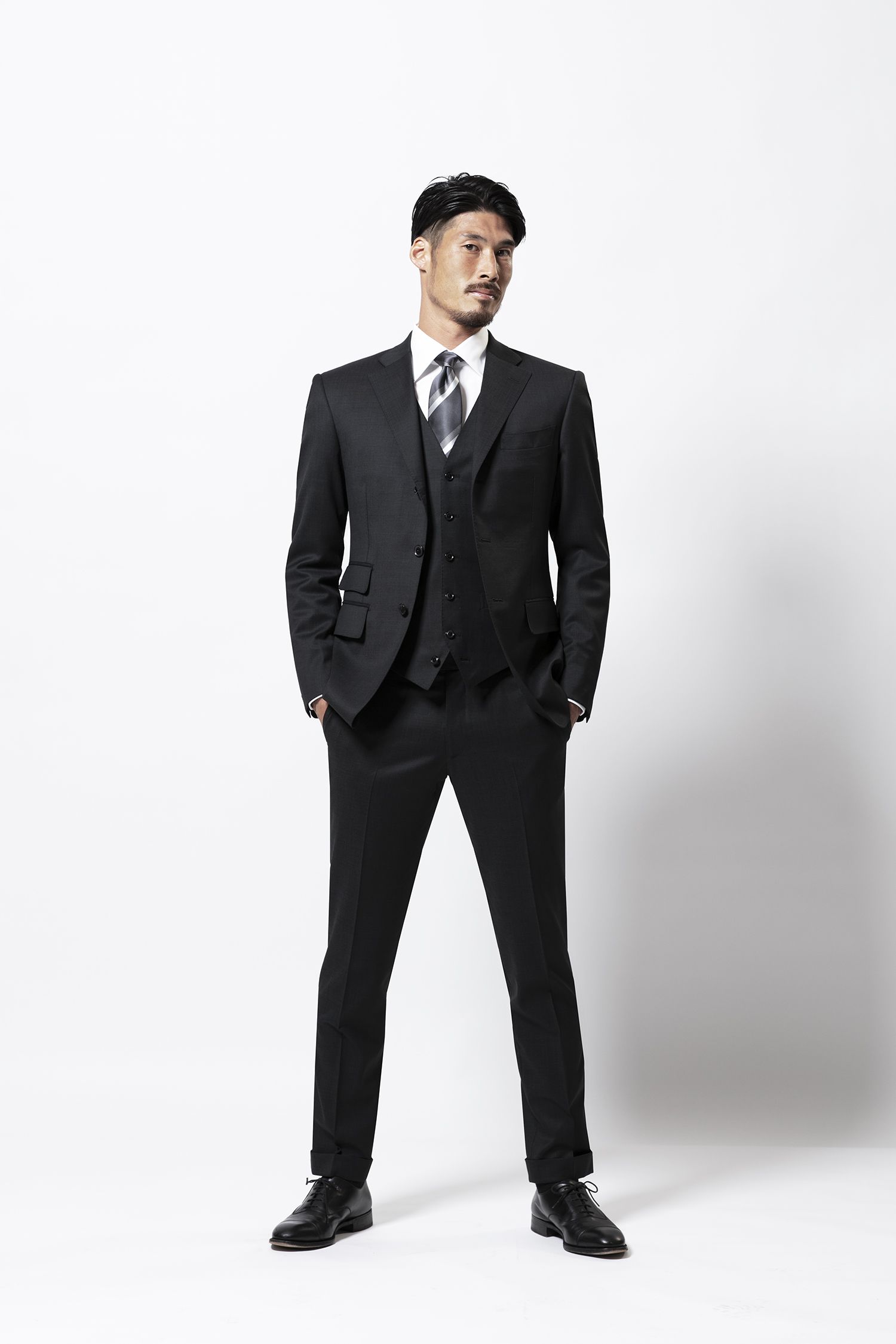 04suzuki-daisuke-f-1594220764.jpg