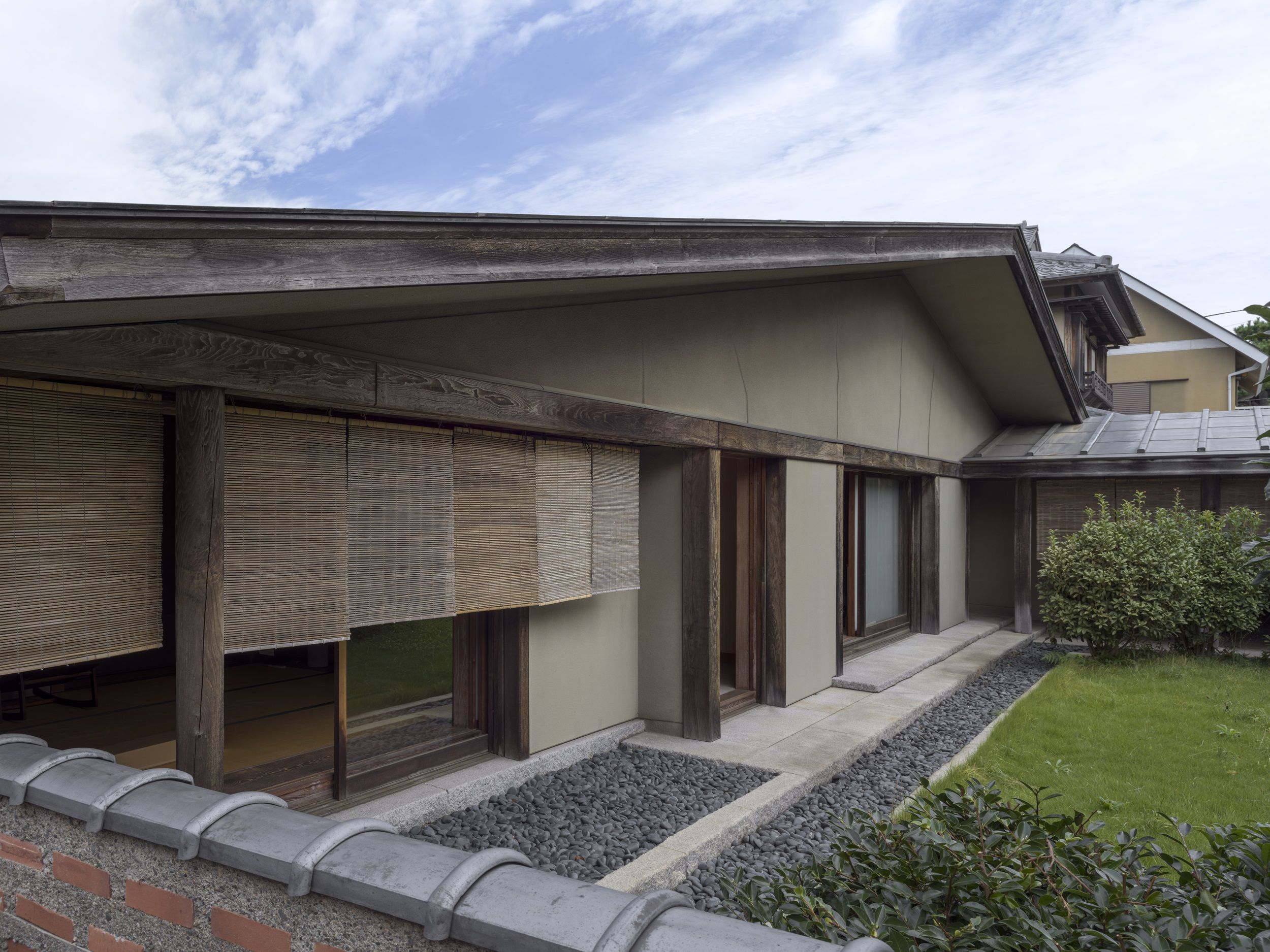 孤高の建築家、白井晟一の謎に迫る展覧会｜青野尚子の今週末見る
