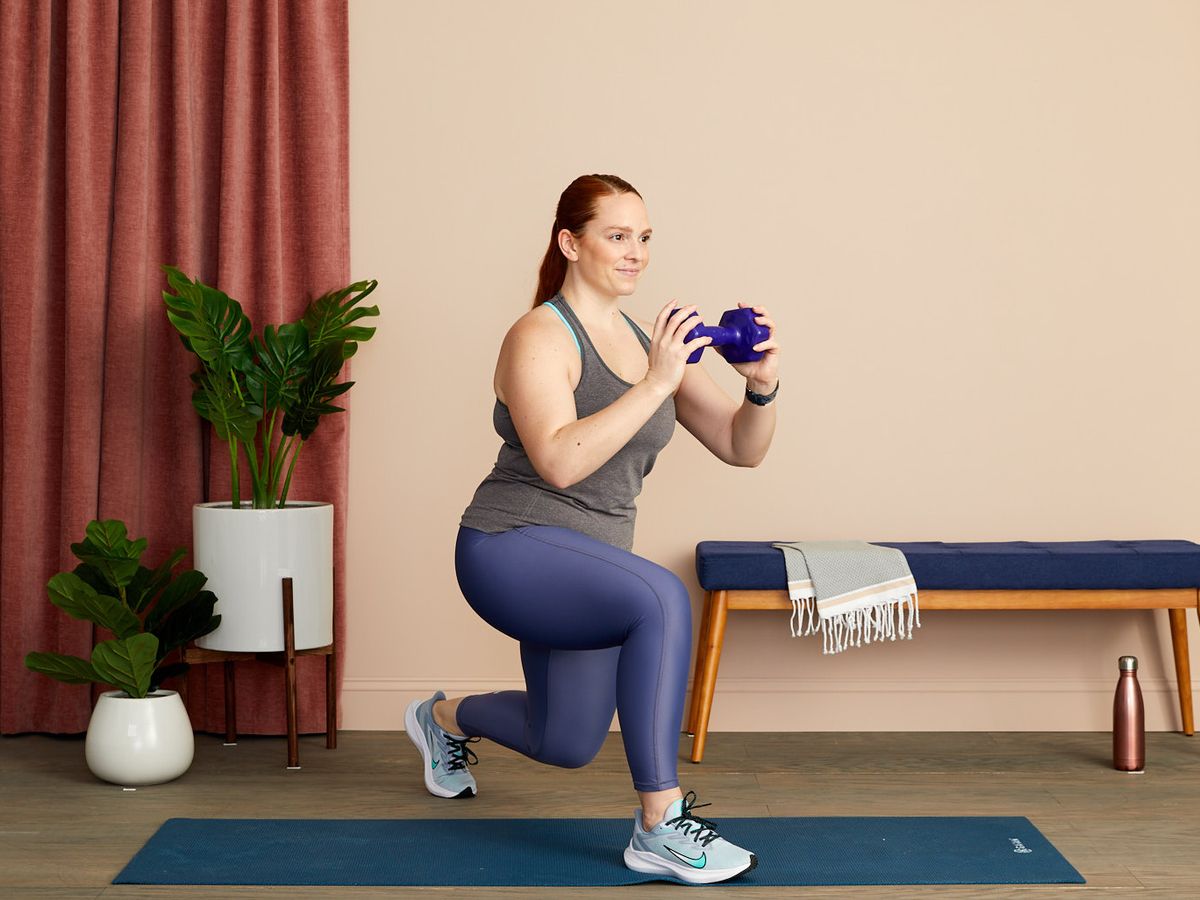 how to do squats for women at home