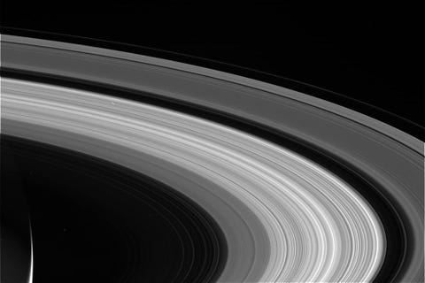 In een van de laatste opnamen van Cassini zijn de ringen van Saturnus in volle glorie te bewonderen