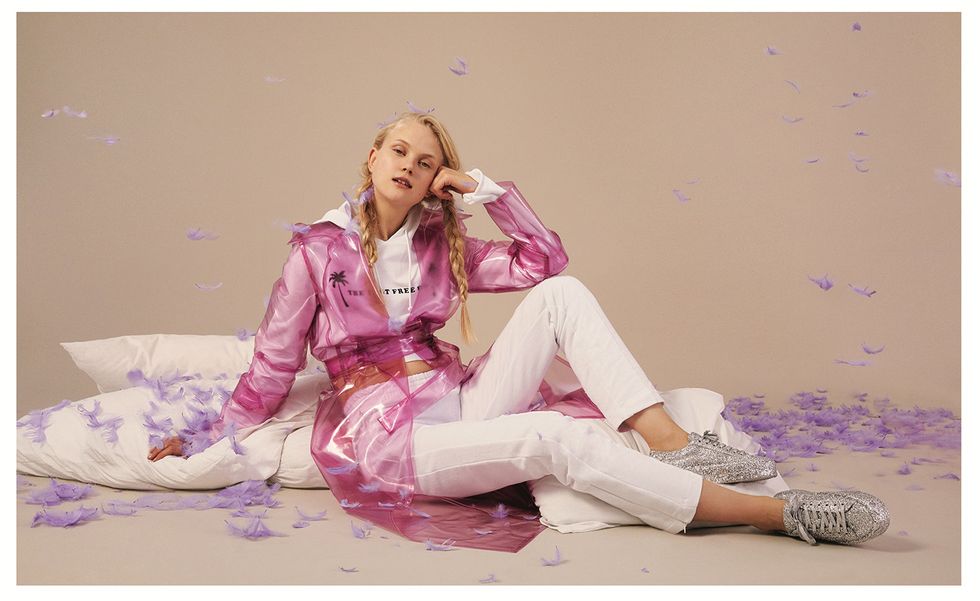 A Chiara Ferragni bastano cinque nuove immagini di campagna per racchiudere l'essenza moda della prossima primavera estate 2018.