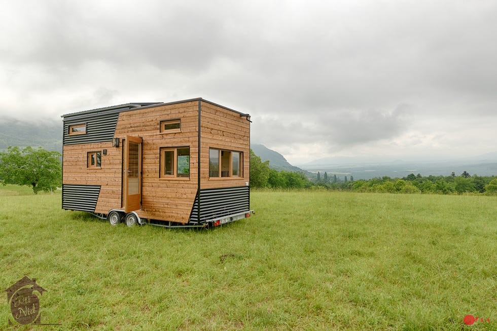 Mini casa con techo retráctil