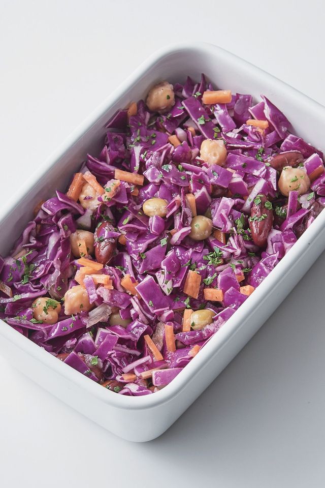 豆と紫キャベツ、にんじんのサラダ