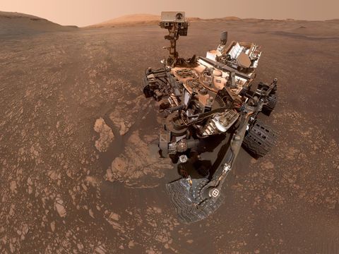 Op 12 mei maakte Marsrover Curiosity van NASA deze selfie Het beeld is een panoramaoverzicht samengesteld uit 57 losse opnames die werden gemaakt met een camera aan het uiteinde van de robotarm van de rover