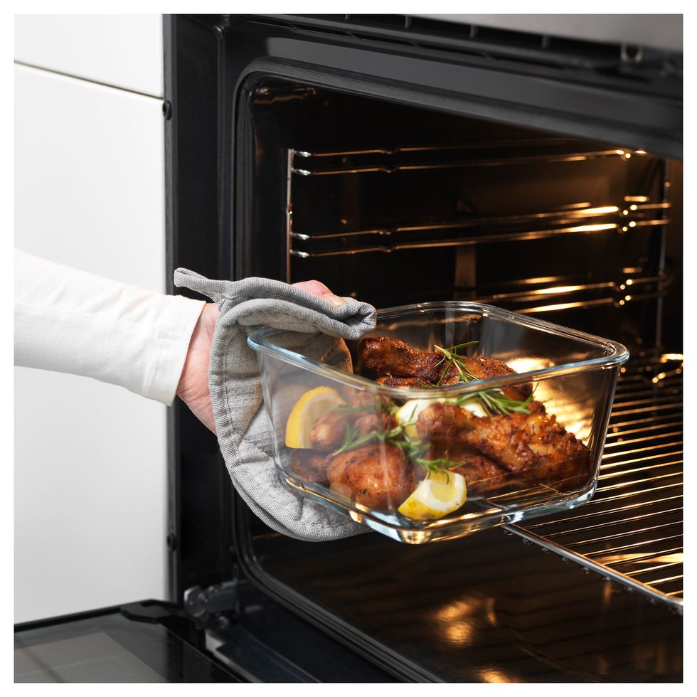 Toaster oven, Oven, Rotisserie, Microwave oven, Drunken chicken, Roasting, Hendl, Cooking, Kitchen appliance, Food, 