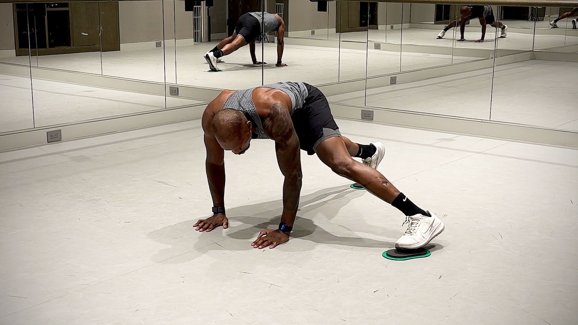This full-body slider workout will take your gym routine to the next level  - ABC News