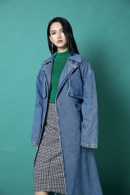 Clothing, Blue, Overcoat, Coat, Fashion model, Trench coat, Green, Outerwear, Fashion, Duster, 