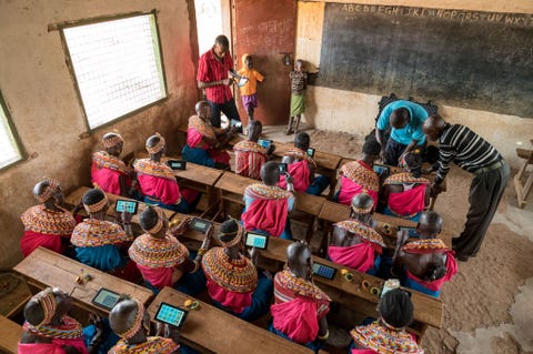 De Kiltamany Primary School tijdens een les met de tablets