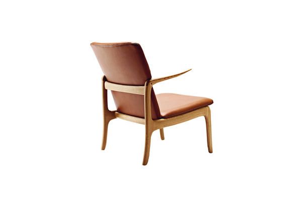 Chair, Furniture, Brown, Material property, Beige, Wood, Leather, Auto part, Plywood, Comfort, 