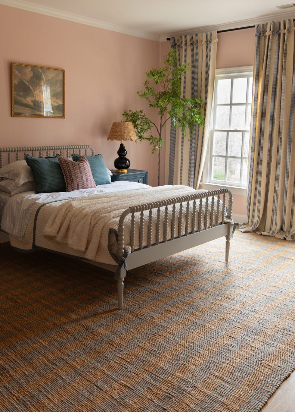 pink bedroom