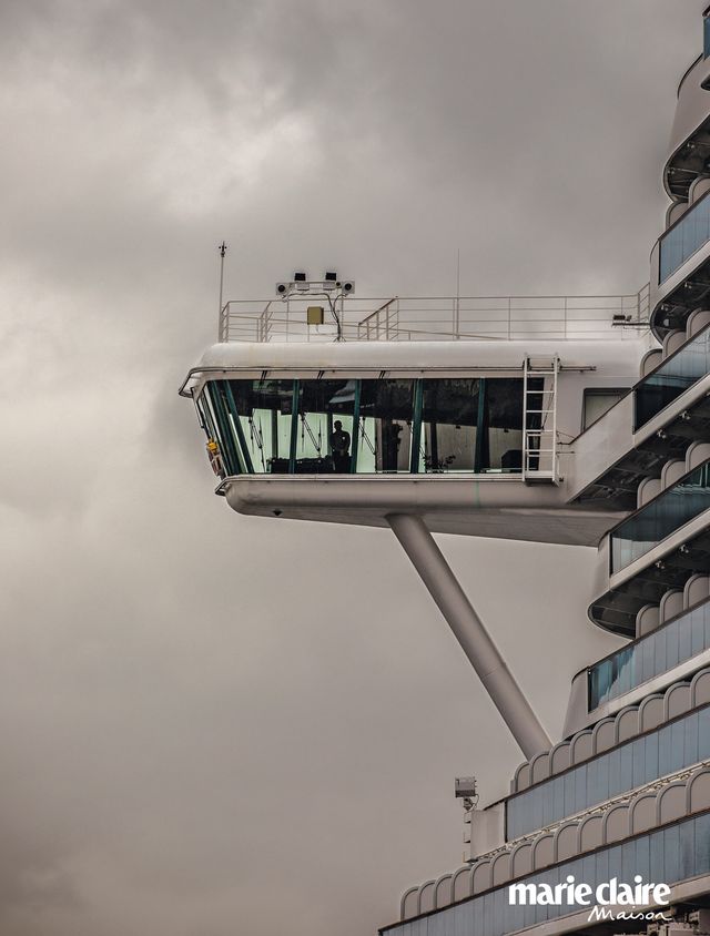 Sky, Architecture, Transport, Vehicle, Ship, Boat, Control tower, Cloud, Passenger ship, Ferry, 