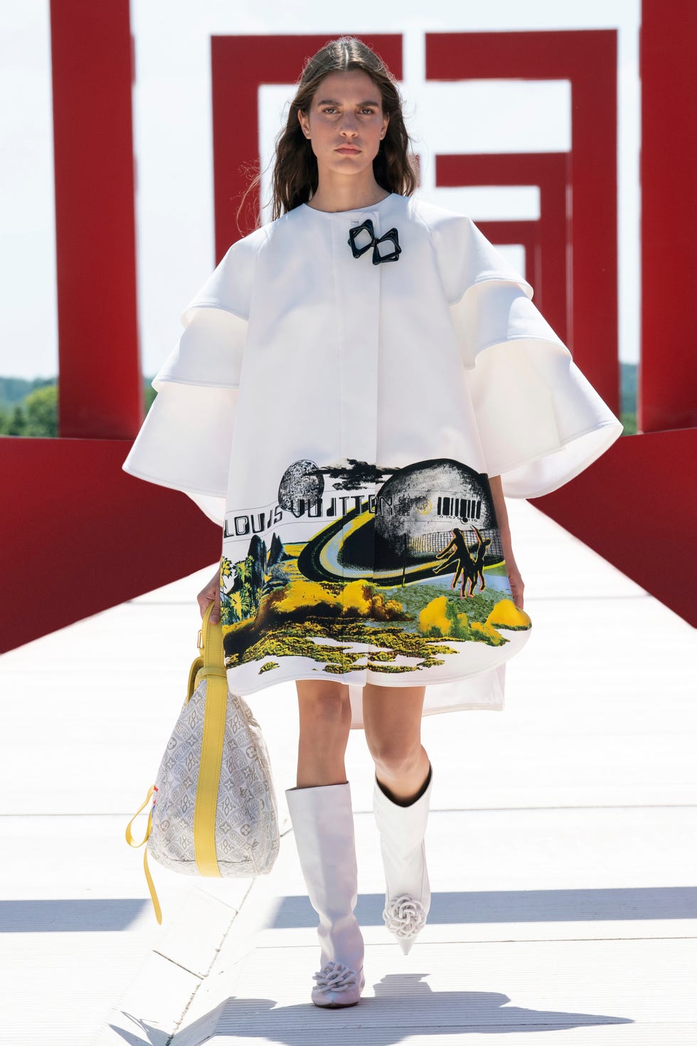 Cinco detalles del desfile Crucero de Louis Vuitton 2022 que nos