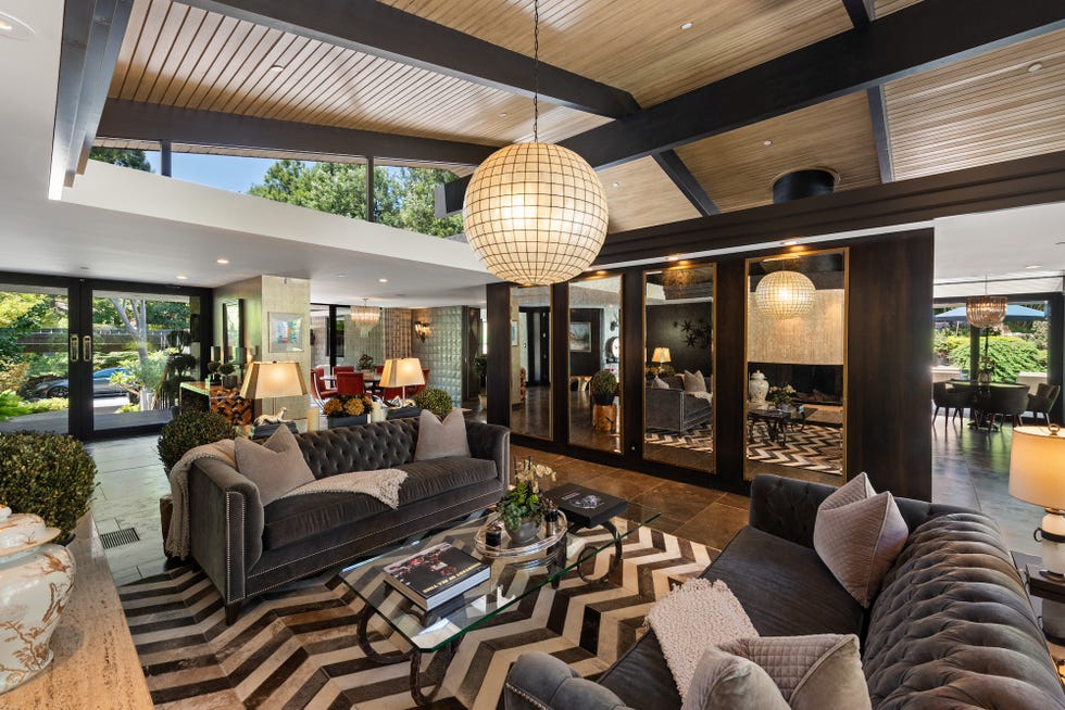 jeremy renner living room jeremy renner living room