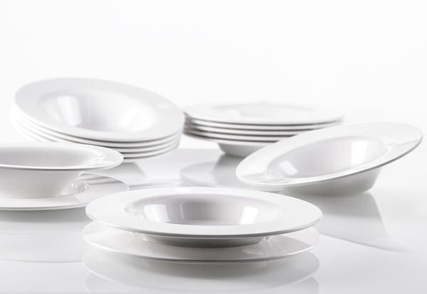 Dishware, Porcelain, Tableware, Plate, Dinnerware set, Product, Serveware, Ceramic, Bowl, Saucer, 