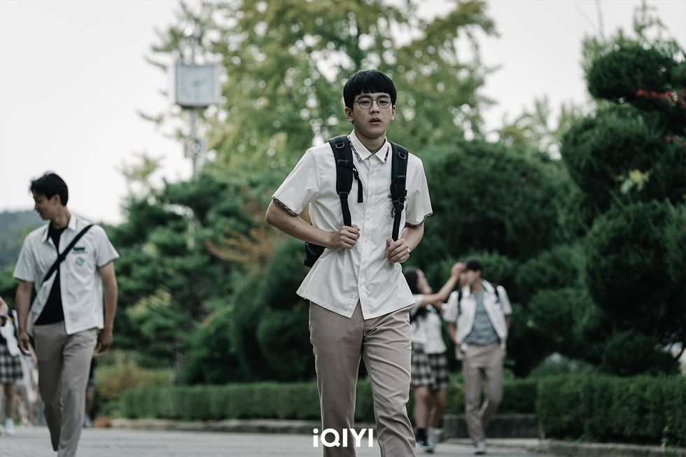 爆紅韓劇《放學後戰爭活動》5大亮點：「高三生」以槍代筆上戰場，反映南韓升學現況